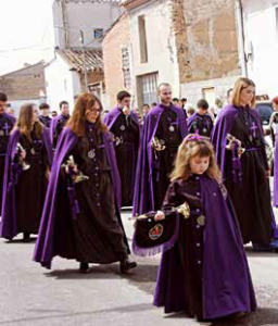 La cofradía de La Dolorosa de Caminreal busca más cofrades